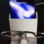 Dock smartphone avec emplacement USB magnétique