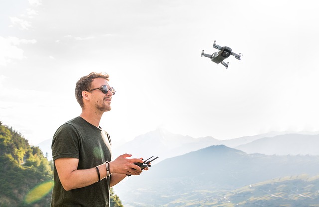Les drones, les télé-pilotes et leur formation